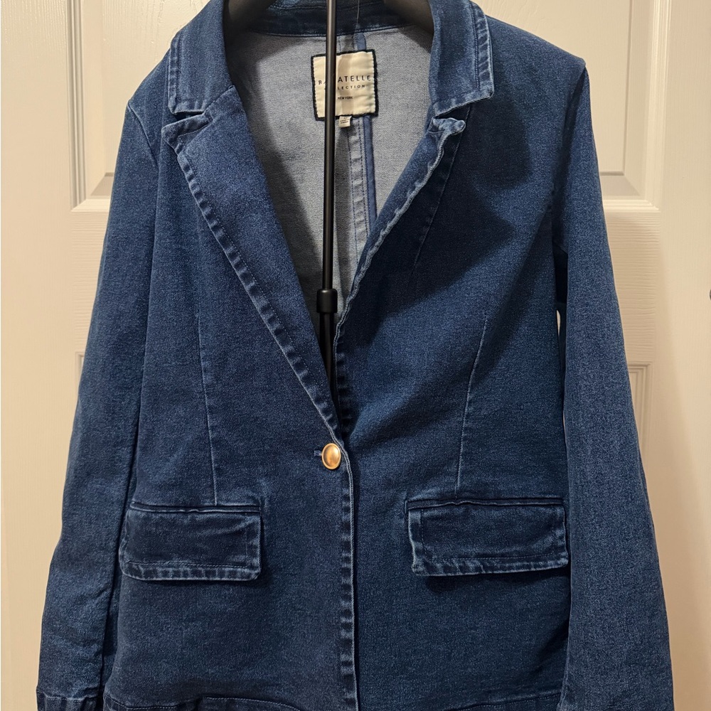 Stylish Bagatelle Navy Women's Blazer